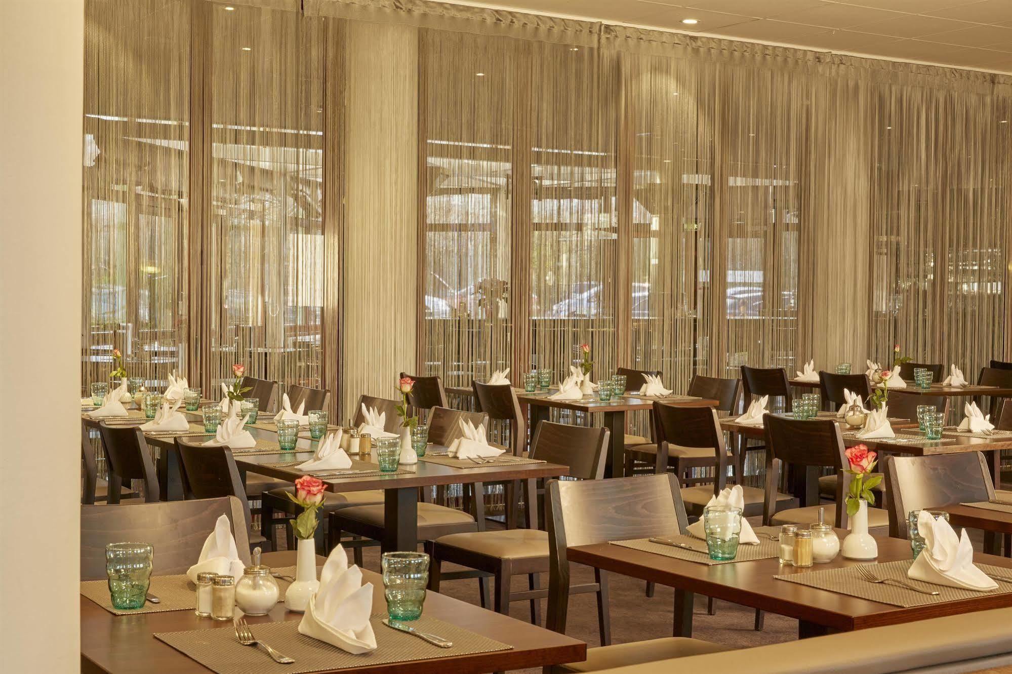 H+ Hotel Hannover Exterior photo