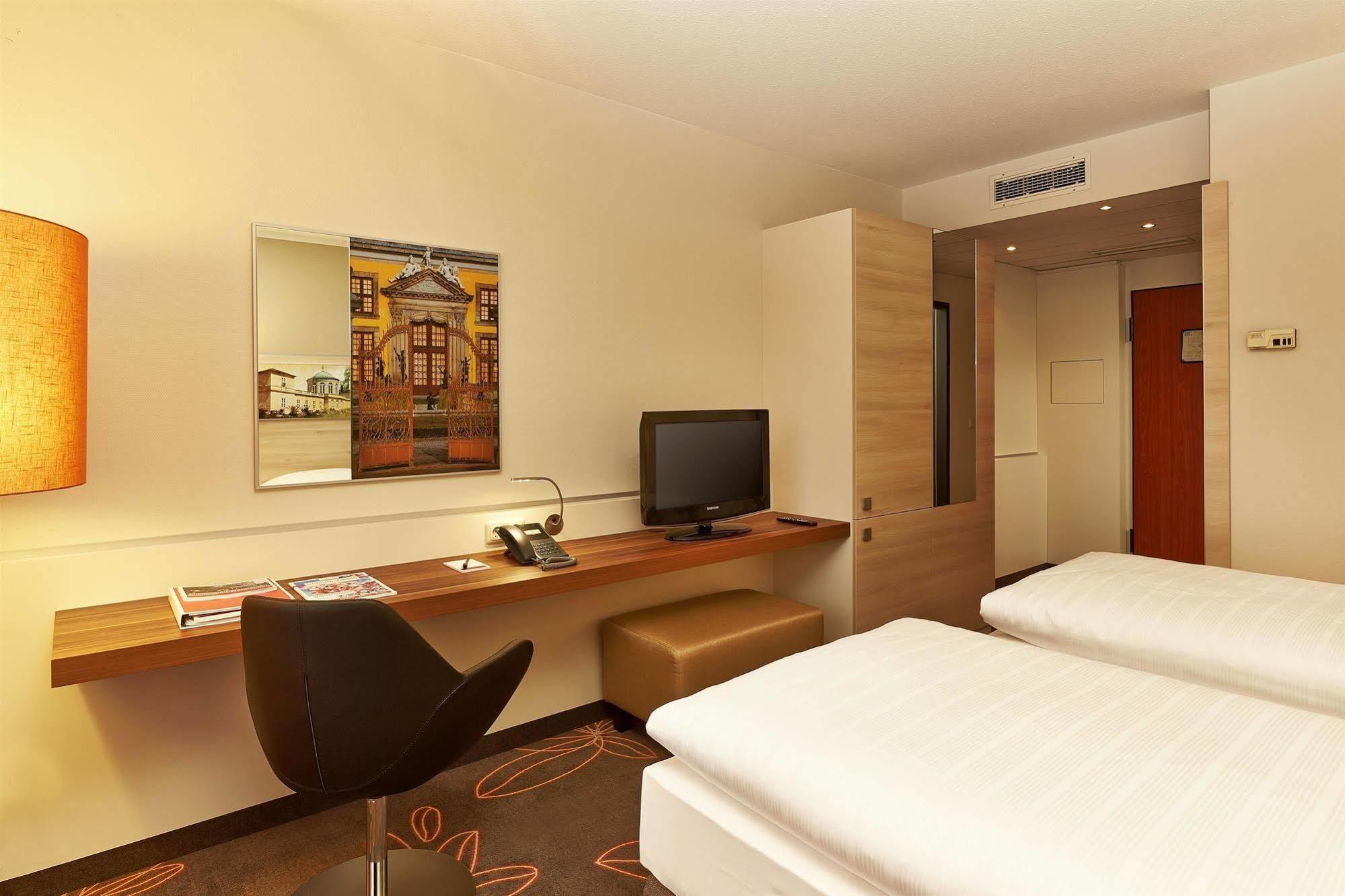 H+ Hotel Hannover Exterior photo
