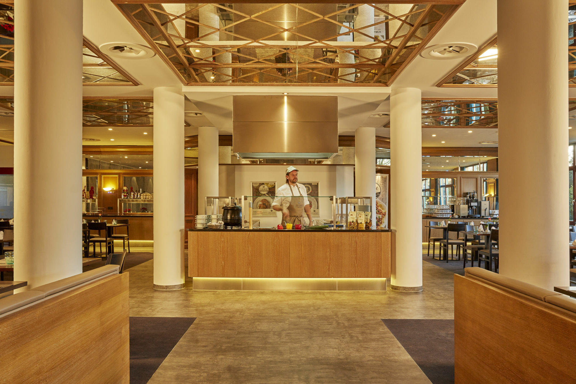 H+ Hotel Hannover Exterior photo