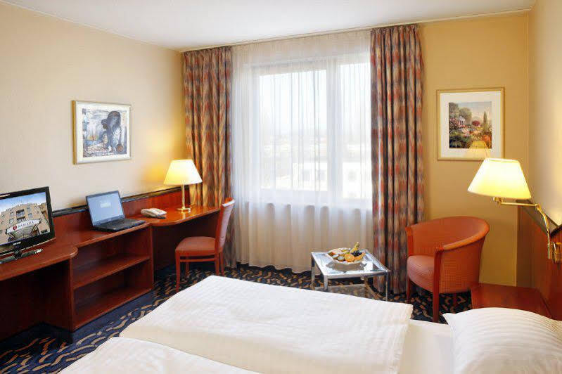 H+ Hotel Hannover Exterior photo